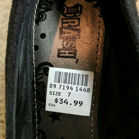 Never Worn Womens Black Suede Wedge Heel Size 7 - Picture 4 of 4